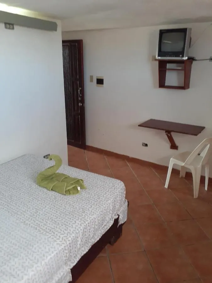 Guest house Adriano'S Apartahotel Santo Domingo