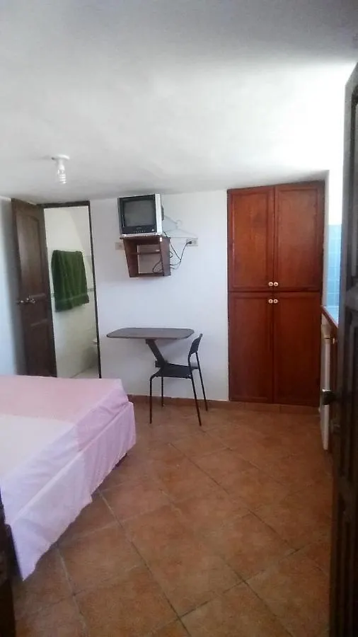 Adriano'S Apartahotel Santo Domingo Guest house